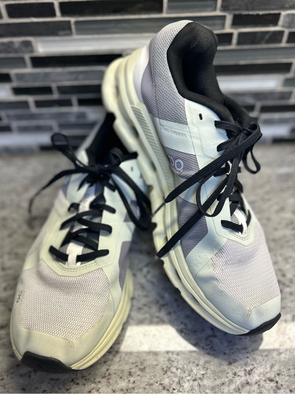 On Running Cloudrunner women’s Athletic Shoes in Light pink/purple size 10